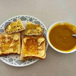 Slow Cooker Pumpkin Soup