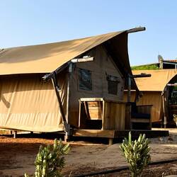 Glamping-Zelte gibt es auch.