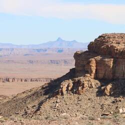 ...bevor es auf der anderen Bergseite wieder steil bergab geht