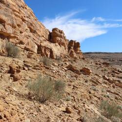 ...kann man auf der anderen Seite der Felsen weiterlaufen