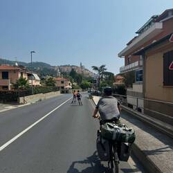 Für die letzten 55 km mussten wir auf die vielbefahrene Hauptstraße.