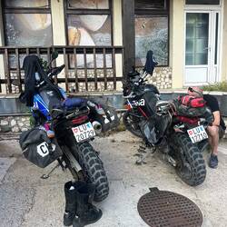 Hier gibt es etwas Öl für die beiden