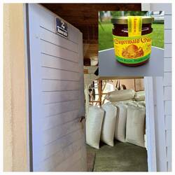 Hammermühle, hier wird noch gemahlen und es gibt hiesigen Honig