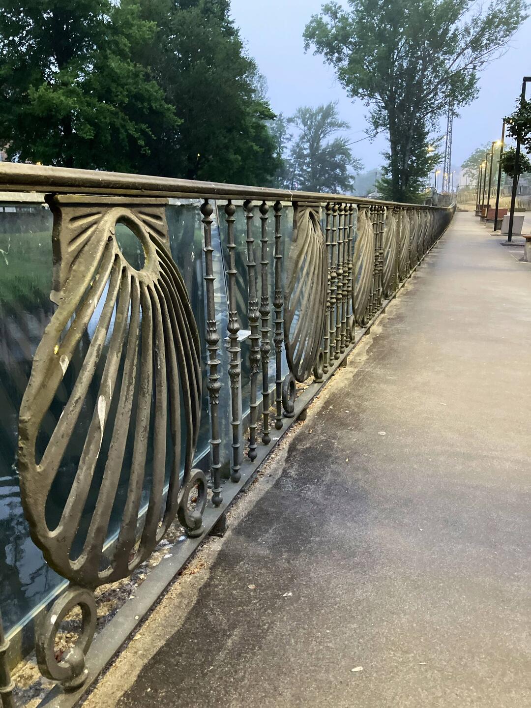 Sarria railing along the riverfront