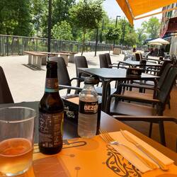 Sat down at La Isla on the riverfront before check in