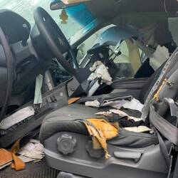 So sieht z.B. ein Auto nach Bärenbesuch aus... Google Foto 🙈🐻