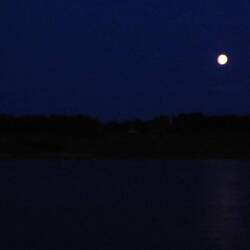 Mond über der Ostsee