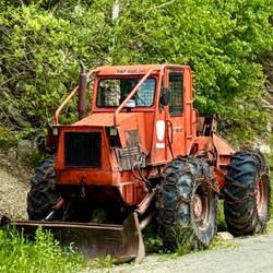 TAF 690 Forsttraktor ca. 70PS (geschätzt)
