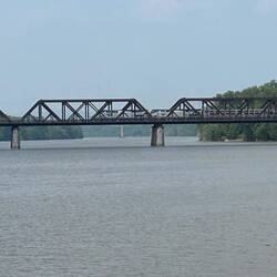 Amtrak's "Lake Shore Limited" for Chicago shunts at Albany, connecting the Boston and NYC sections