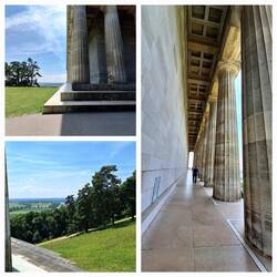 Riesige Säulen und schöner Blick ins Tal