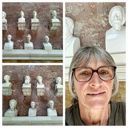 Ältere und neuere Büsten, nur wenige Frauen haben es bisher hier hinein geschafft