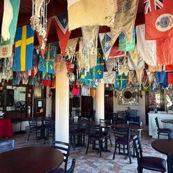 Schöne Flaggensammlung im Ocean Cabin