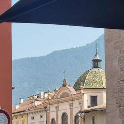 Blick von der Bar Duomo auf die Piazza
