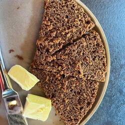 Hot spring cooked rye bread ...yum!