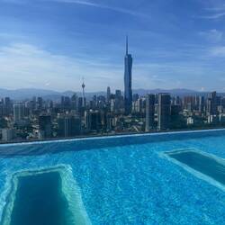 Der Infinity-Pool in unserer Unterkunft 🥹