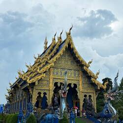 Wat Rong Suea Ten (Blauer Tempel)