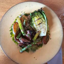 Lamm von Grill mit Spargel