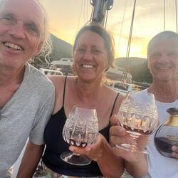 Bei einem (2? 3?) Ron Zacapo werden die Erlebnisse des Tages leichter verarbeitet 🤪🥃