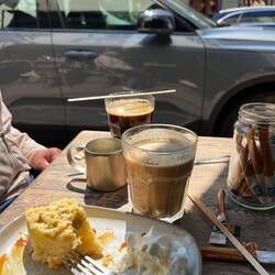 Coffee stop with rhubarb cake!