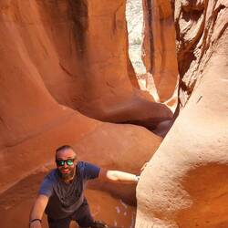 Der Canyon hat uns beide ganz schön nass gemacht, leider mit nicht trinkbarem Wasser
