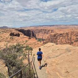 Kurzer Spaziergang zum Aussichtspunkt am Glen Canyon