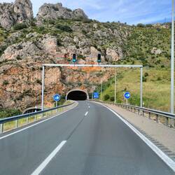 Berge, Tunnel, alles dabei