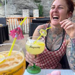 Abendessen mit Blick auf die Krumme Brücke