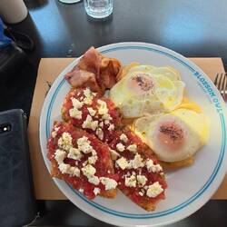Zweites Frühstück im Blossom OWL Concept Shop