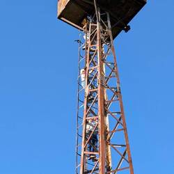 Die Aussichtswarte auf unserem heutigen Übernachtungsplatz beim Kloster