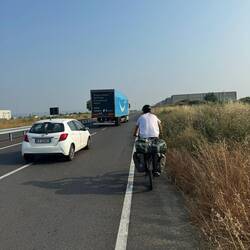 Am Amazon Lager vorbei