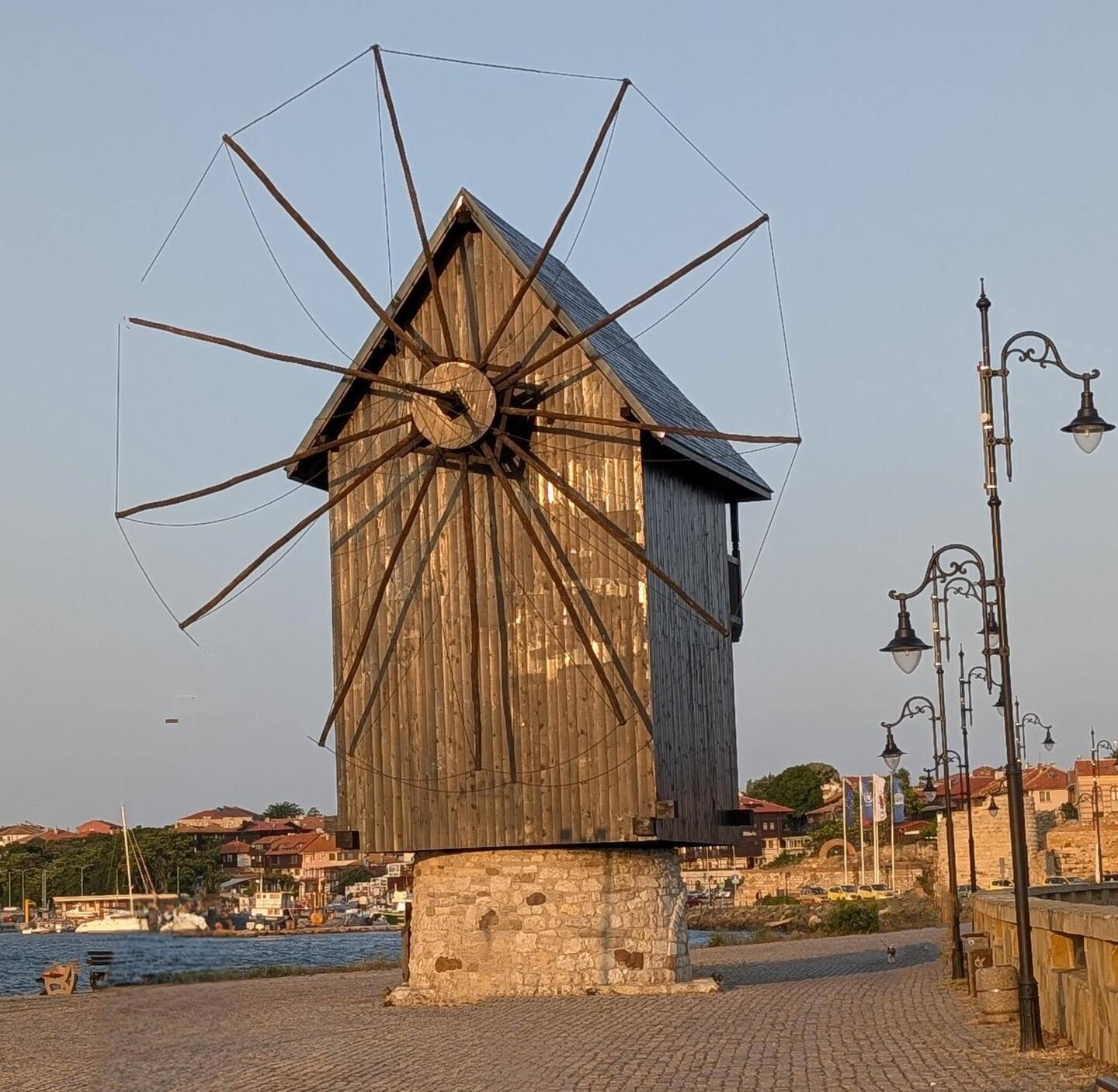 Die Windmühle, das Wahrzeichen von Nessebar