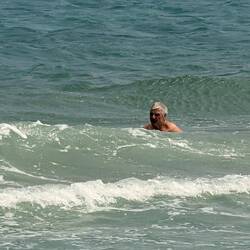 Ein abendliches Bad im Meer