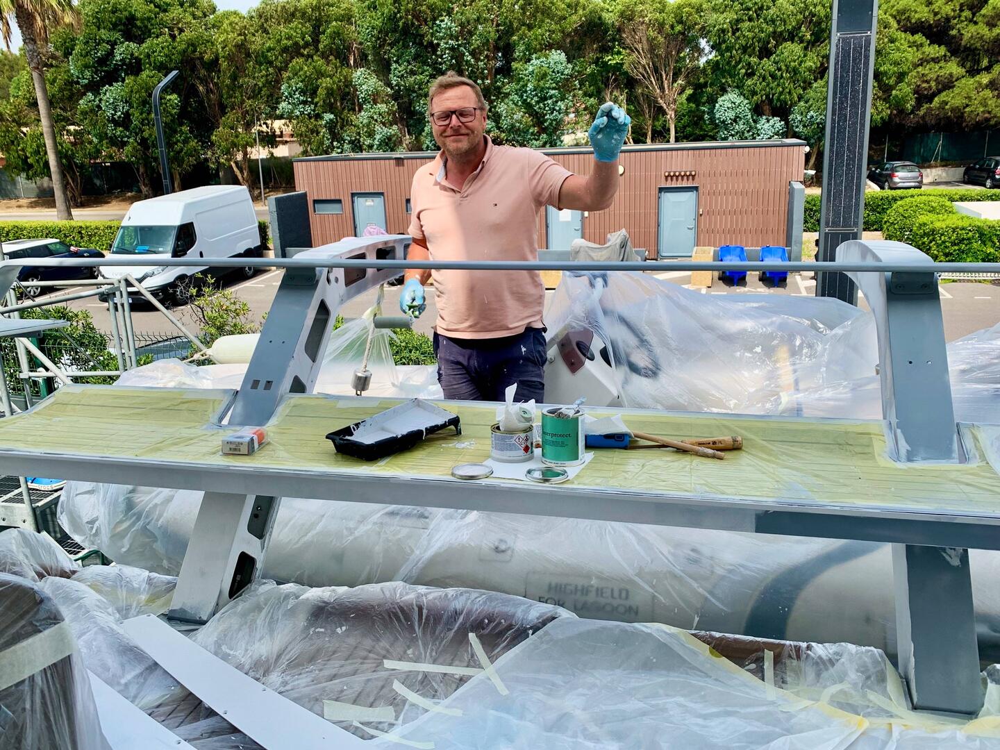 Die Davits bekommen einen neuen Anstrich