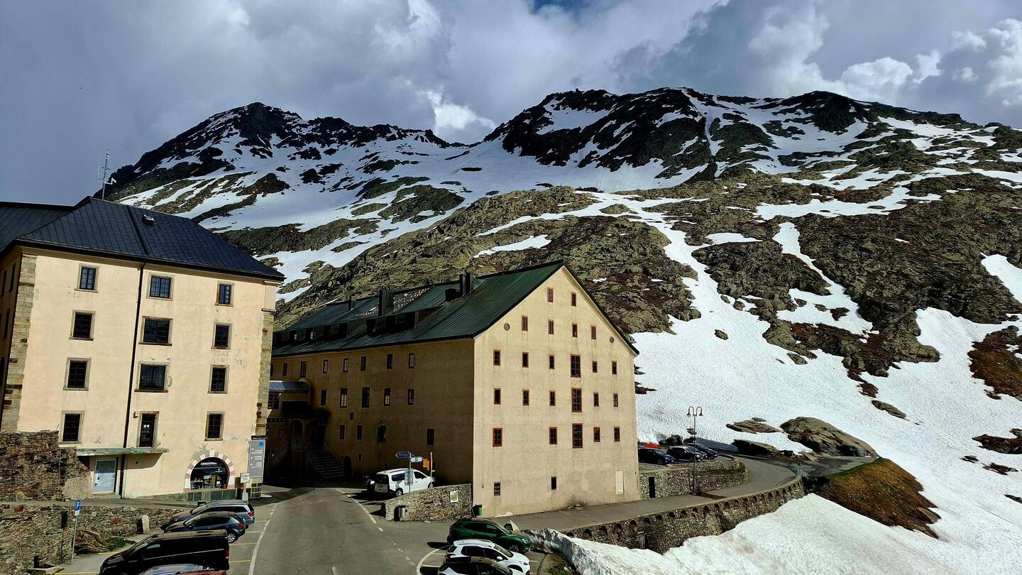 Het Hospice, legendarisch door zijn ligging.