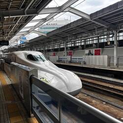 Shinkansen Hikari - Shin-Osaka to Himeji