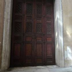 Doors whose carving began about AD 430