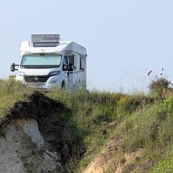 Auf den Klippen über dem Meer