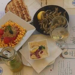 Mittagessen in der Taverne