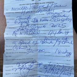 "You're speeding!" Hier der wunderbare Beweis, dass Polizisten schöne Strafzettel schreiben können!