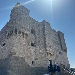 ... am Fusse dieser Burg