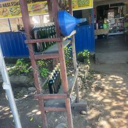 How they sell petroleum for motorbikes