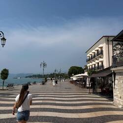 Lazise's promenade