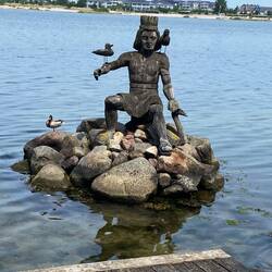 Unser Stellplatz liegt am Binnenhafen