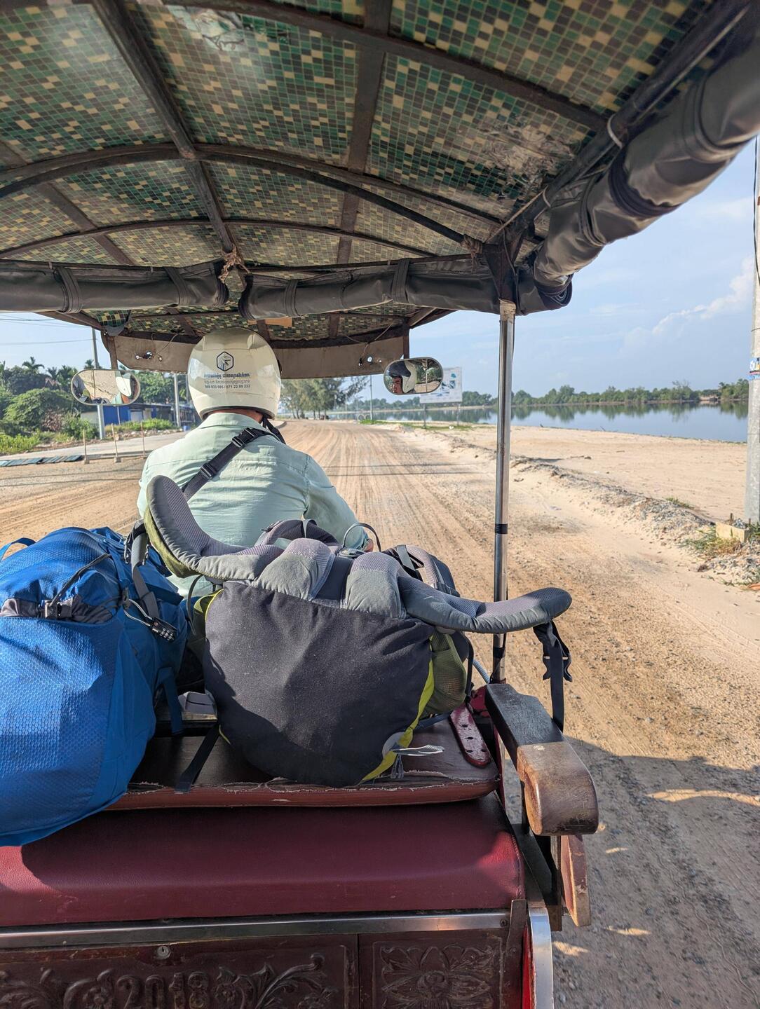 Tuktuk ride to the port