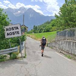 We lopen na zo vele dagen nog een keer een echte stad in.