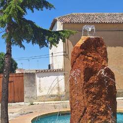A short stop here by a refreshing fountain