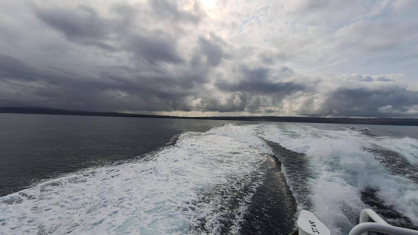 Rushing through the waves