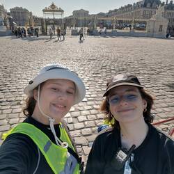 Ah et au fait c'est Versailles