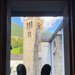 Waiting for dinner time. He viewnoit my window.