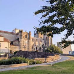 Porto Kathedrale Sé do Porto, Statue of Dom Pedro IV